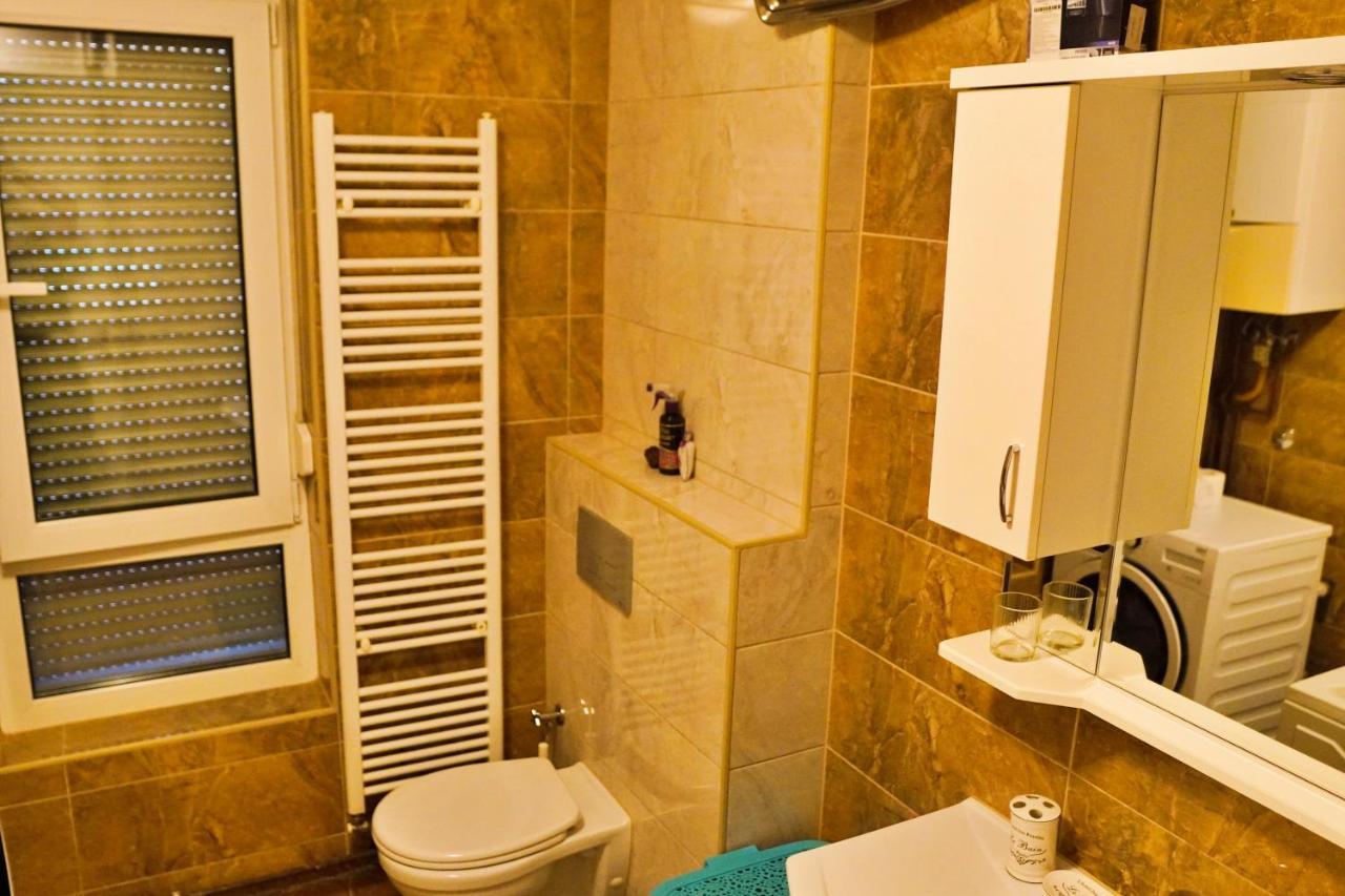 City Center Grand Apartment - Three-Bedroom, Free Parking Sarajevo Exteriör bild