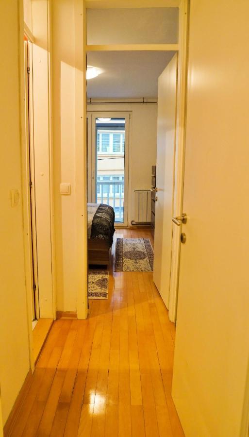 City Center Grand Apartment - Three-Bedroom, Free Parking Sarajevo Exteriör bild