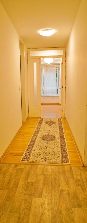 City Center Grand Apartment - Three-Bedroom, Free Parking Sarajevo Exteriör bild