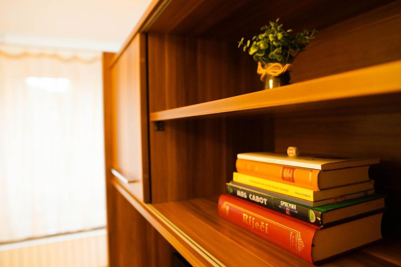 City Center Grand Apartment - Three-Bedroom, Free Parking Sarajevo Exteriör bild