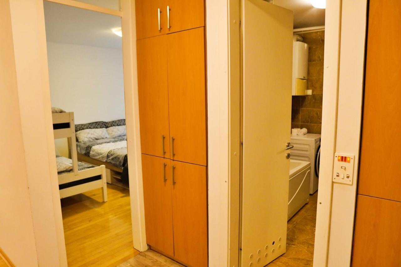 City Center Grand Apartment - Three-Bedroom, Free Parking Sarajevo Exteriör bild