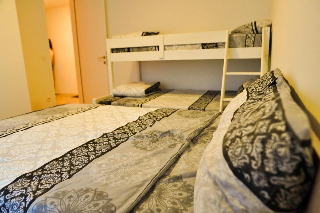 City Center Grand Apartment - Three-Bedroom, Free Parking Sarajevo Exteriör bild