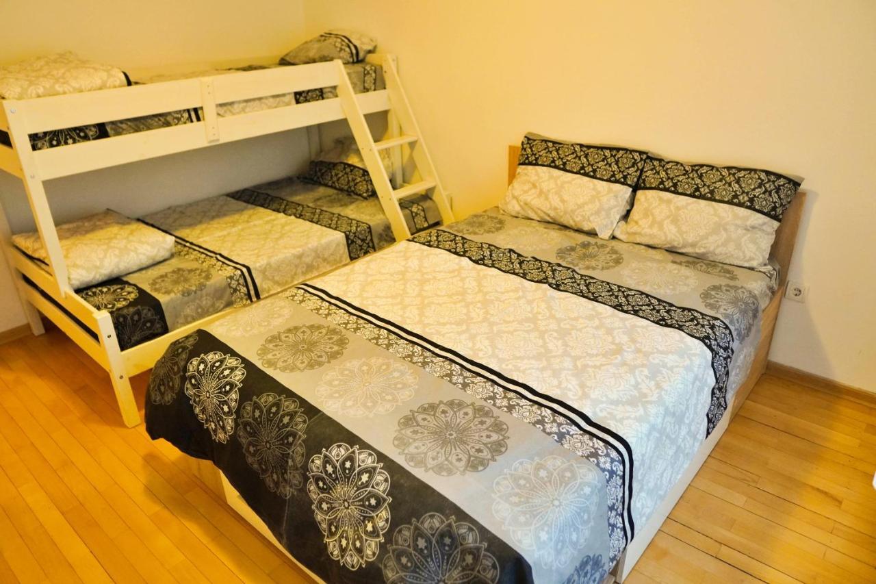 City Center Grand Apartment - Three-Bedroom, Free Parking Sarajevo Exteriör bild