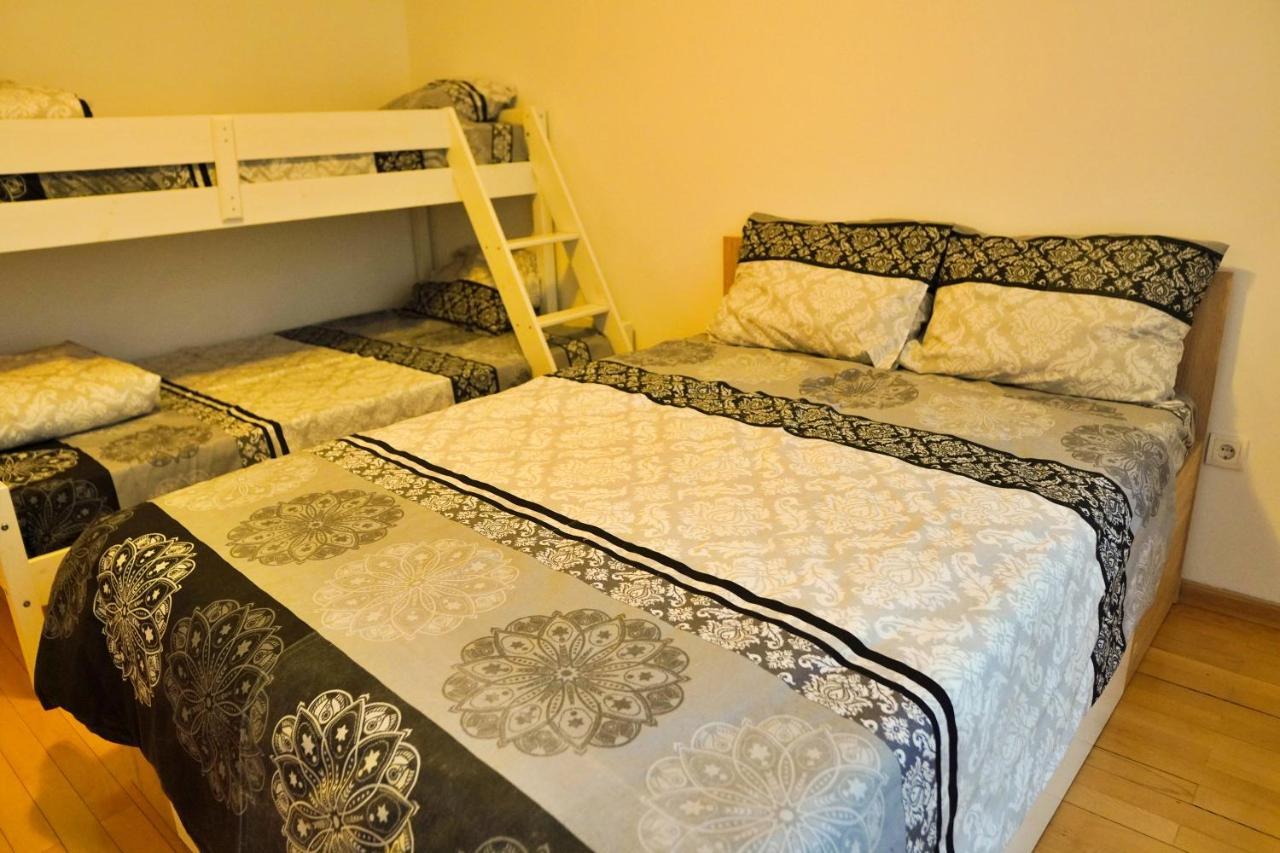 City Center Grand Apartment - Three-Bedroom, Free Parking Sarajevo Exteriör bild