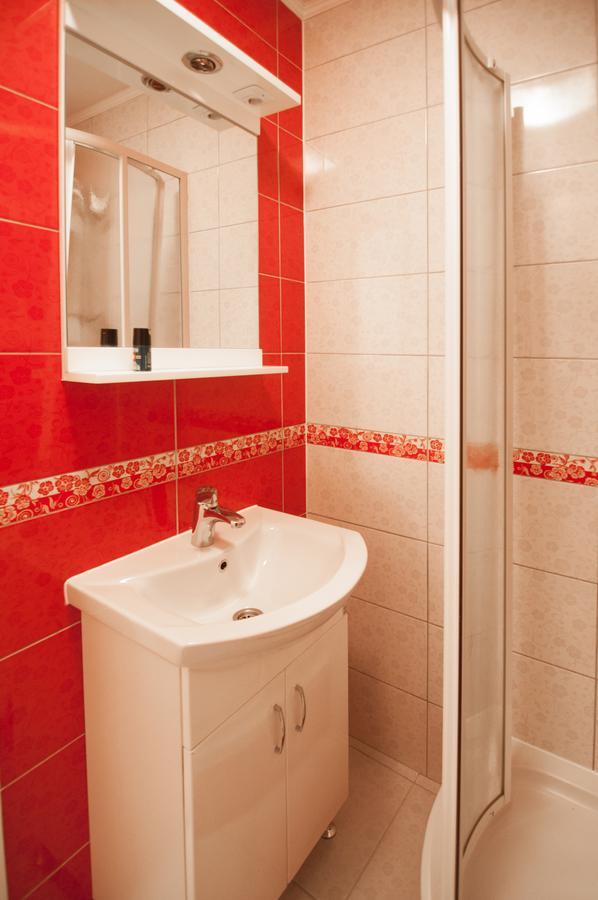 City Center Grand Apartment - Three-Bedroom, Free Parking Sarajevo Exteriör bild